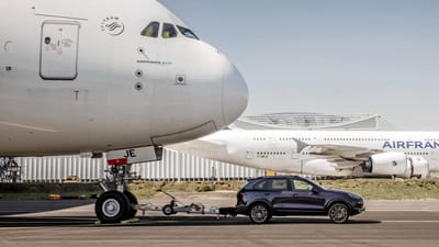 Porsche Cayenne S Diesel set world record by pulling a 284-tonne Airbus A380 in ultimate test of its strength