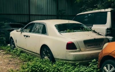 This abandoned Rolls-Royce has been left to rot in the open in India for years — and there’s a reason why