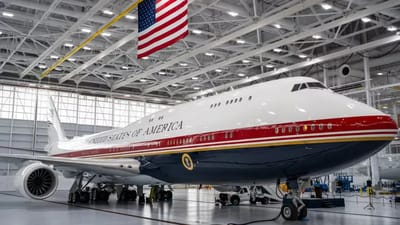 boeing-747-us-qatar-air-force-one-conversion-process