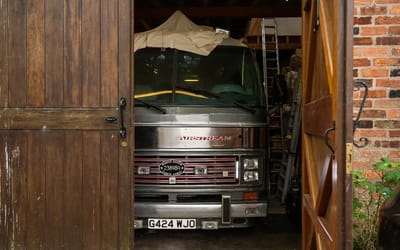 american-motorhome-spent-20-years-hiding-inside-british-barn
