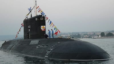 Submarine disappears after finding something very odd on the ocean floor