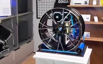 Someone turned a BMW M5 F90 Competition wheel into a fully working gaming computer and it looks absolutely elite