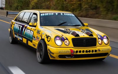 This pimped out 1000-hp Mercedes-Benz limo has absolutely massive turbos that are bigger than your face