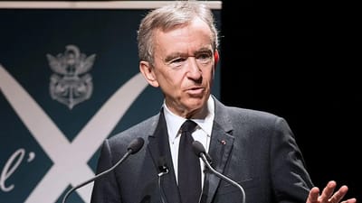 bernard-arnault-largest-superyacht-commission-feadship