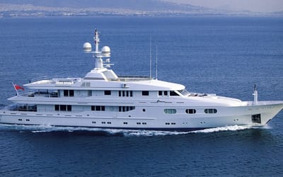 Formula 1 mogul Bernie Ecclestone sells $22,000,000 superyacht and lists a second as part of his grand garage purge