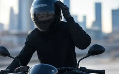 Video goes viral of motorcyclists doing secret gestures before a biker reveals what they all mean