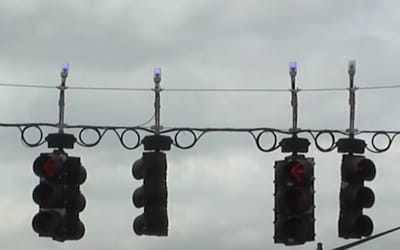 Florida drivers have started noticing blue lights mounted on traffic signals, this is what they're for