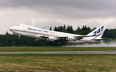 Video shows the jaw-dropping fuel consumption of a Boeing 747-8 and its cost during take-off