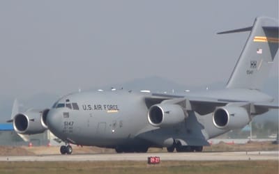boeing-c-17-globemaster-starts-reversing-like-a-car
