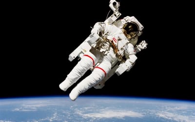 This terrifying 1984 photograph showing an astronaut's untethered spacewalk is still considered one of the most iconic space photos ever