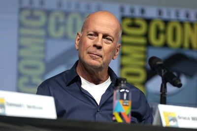 Bruce Willis retires from acting after brain disorder diagnosis