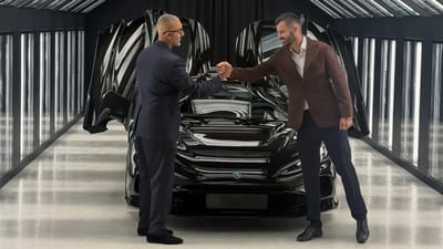 bugatti-rimac-ceo-mate-rimac-nevera-r-in-person-delivery