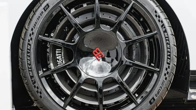 bugatti-tires-expensive-why
