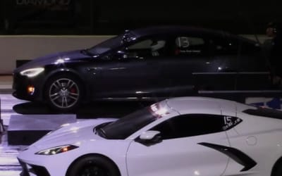c8-chevy-corvette-drags-tesla-model-s-plaid