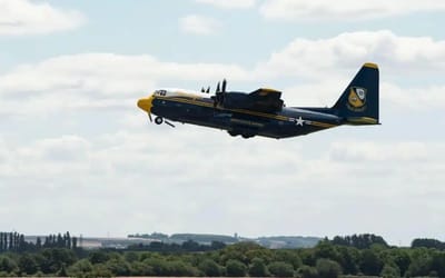 Amazing C-130 Hercules ‘Fat Albert’ rocket takeoff looks like an explosion