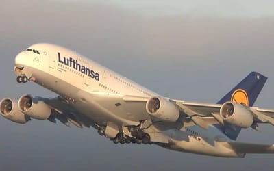 Airbus A380 pilot performs ‘extreme’ wing wave during take-off for spectators