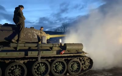 Guys start abandoned tank for first time in 30 years