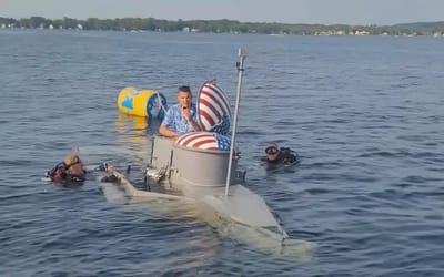 Man spent four years building self-made submarine and showed how he operates it