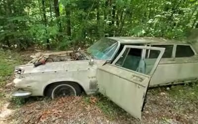 Guys have no choice but to get rare 1963 Chrysler New Yorker limousine running in a matter of days