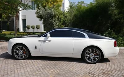 Supercar Blondie had the ultimate flex by unboxing her Rolls-Royce Wraith Black Badge