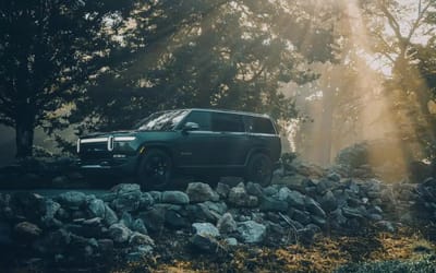 Woman checked out a 2025 Rivian R1S and was blown away when she was handed the key