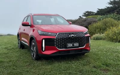 Australian sees the cheapest Chinese SUV in his country for the first time and is quite literally floored