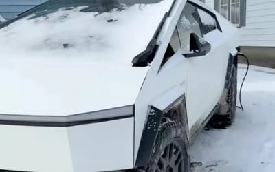 Tesla Cybertruck owner tests capabilities of the truck in -6 degrees and drives it through a blizzard