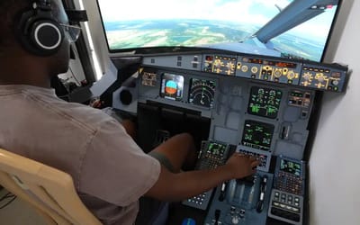 This man turned his spare room into an Airbus A320 cockpit before revealing surprising cost