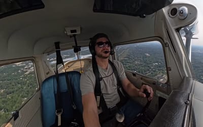 Young US pilot stuns everyone by revealing the shocking hidden costs of owning a small Cessna plane