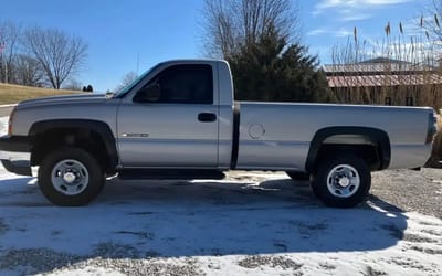 GMT800 truck has a secret dump bed that makes it the ultimate pickup