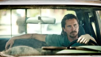 christian-bale-drives-toyota-tacoma-matt-damon