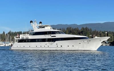 classic-american-yacht-receives-major-refit
