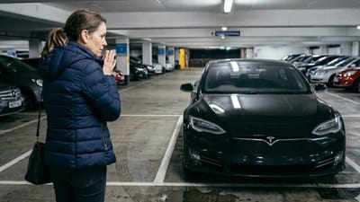 creepy-tesla-parking-tiktok-video