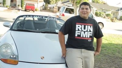 teenager-trades-iphone-14-craigslist-porsche