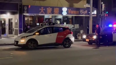 Driverless car takes off after baffled cops try to pull it over