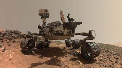 Timelapse video shows the interesting effects 6 years of driving on Mars has had on NASA's Curiosity rover's wheels