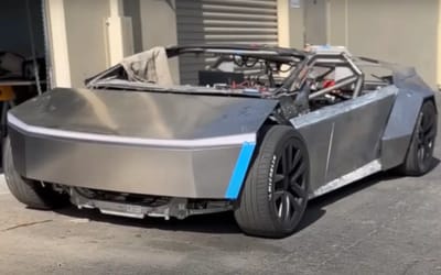 California man is now building unique Tesla Cyberplaid from a Cybertruck and Model S Plaid