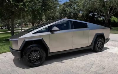 Tesla Cybertruck Cyberbeast in Beast Mode breaks a quarter-mile record