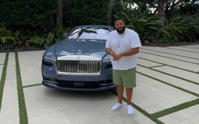 DJ Khaled is giving away a Rolls-Royce Spectre to anyone who can get a hole in one at golf event