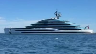 supercar-blondie-surprised-secretive-yachts-deep-blue