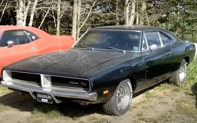 Guy cruising around in his dad’s car on vacation hits the jackpot with a Dodge lover’s dream find