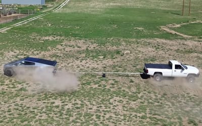 tesla-cybertruck-vs-dodge-ram