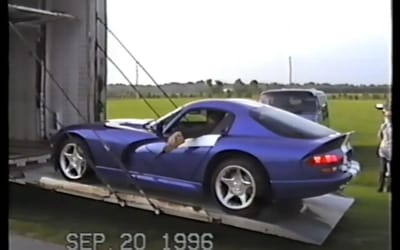 Vintage footage from 1996 shows a Dodge Viper being delivered in Florida and it’s a reminder of a much simpler time