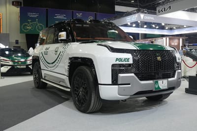 dubai-police-chinese-ev-yangwang-u8