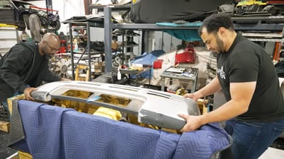 elon-musk-mclaren-f1-crashed-parts-youtubers