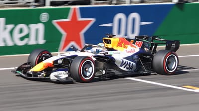 f1-car-cost-breakdown-engine-tires