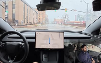 US man uses Tesla's Full Self Driving in dense fog and is left very surprised by the outcome