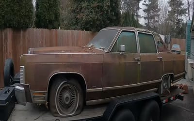 1970s Lincoln saved after 30 years in Philadelphia yard