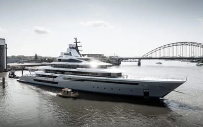 Gaming billionaire had perfect way of celebrating the 2,000 people who built his $400 million superyacht