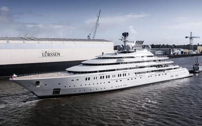 Prince William and Kate Middleton are vacationing on the world's most secretive megayacht, Opera